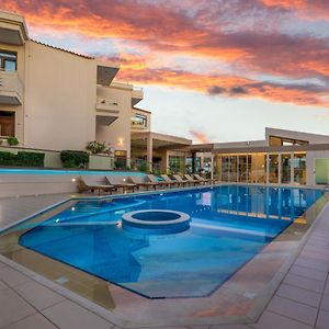 Oscar Suites&Village